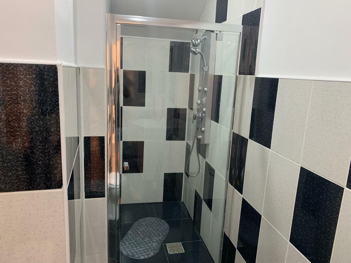 Luxury Accommodation Republicii ブラショフ エクステリア 写真